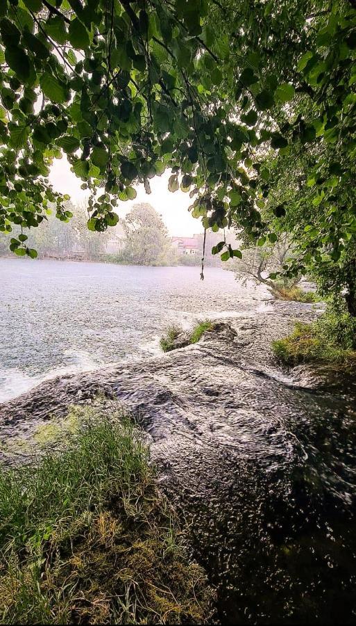 Holiday Home Waterfall View Bihać Buitenkant foto