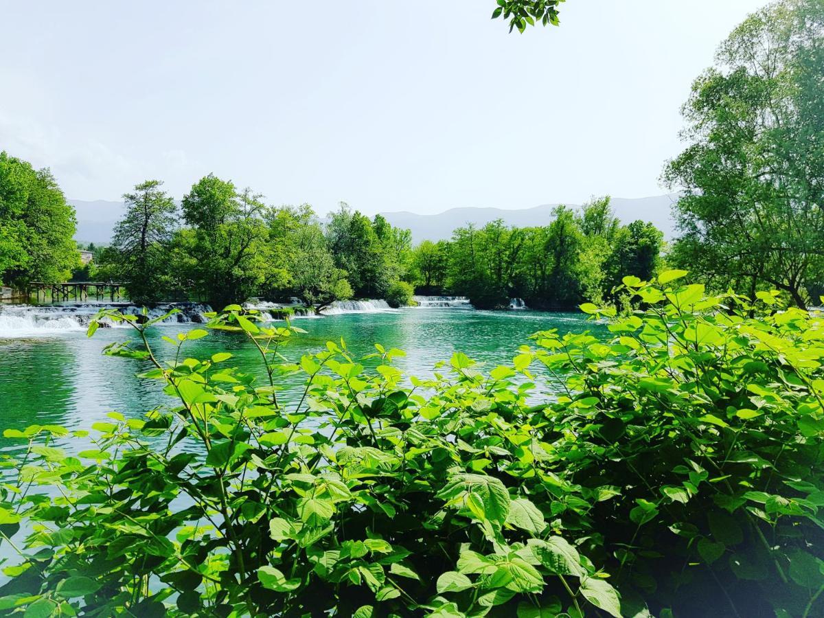 Holiday Home Waterfall View Bihać Buitenkant foto